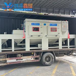 非标定做大型平面输送式自动喷砂机